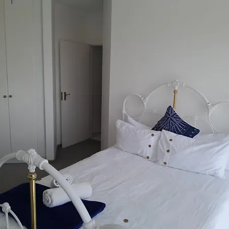 Camere Da Letto On-The-Beach Self Catering-2